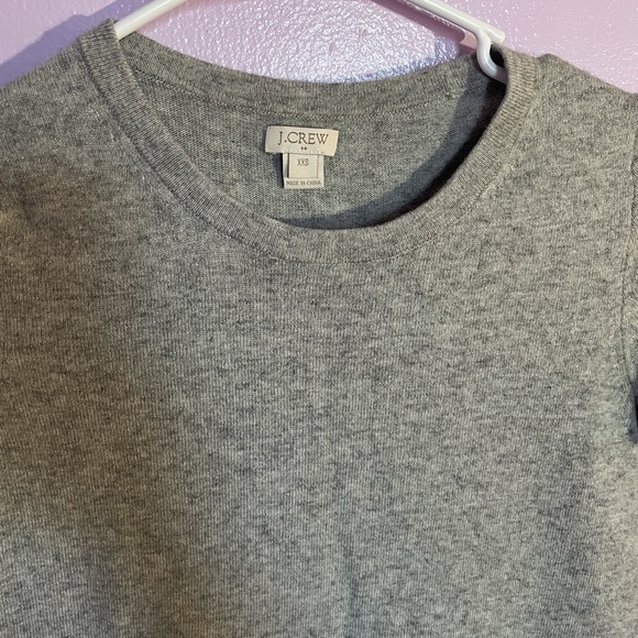 Soft gray top - Picture 2 of 3